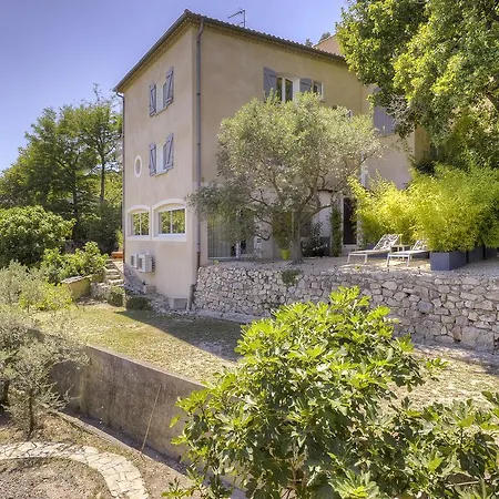Nocleg ze śniadaniem La Bastide Perchee 3*